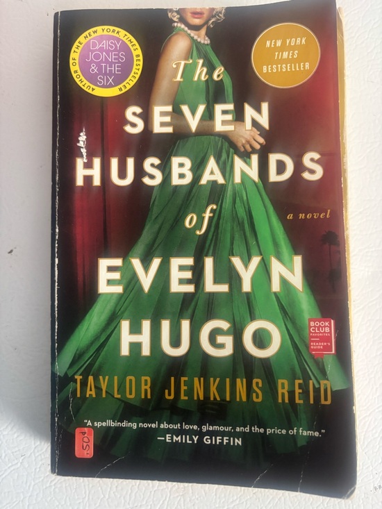 Other - The seven husbands of Evelyn Hugo book